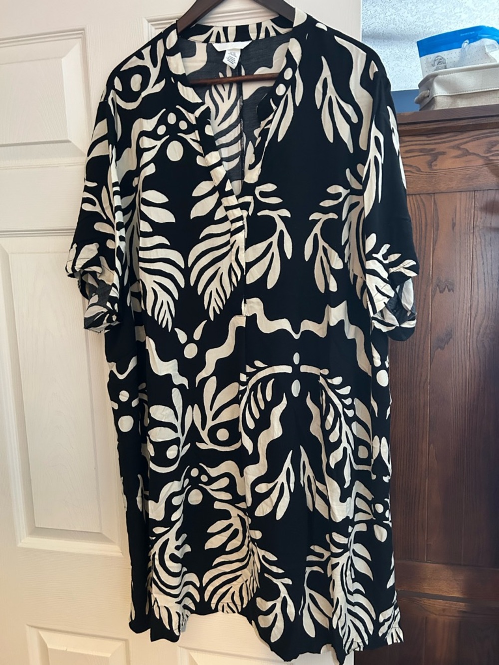 H&M Black and Cream Printed Shirt